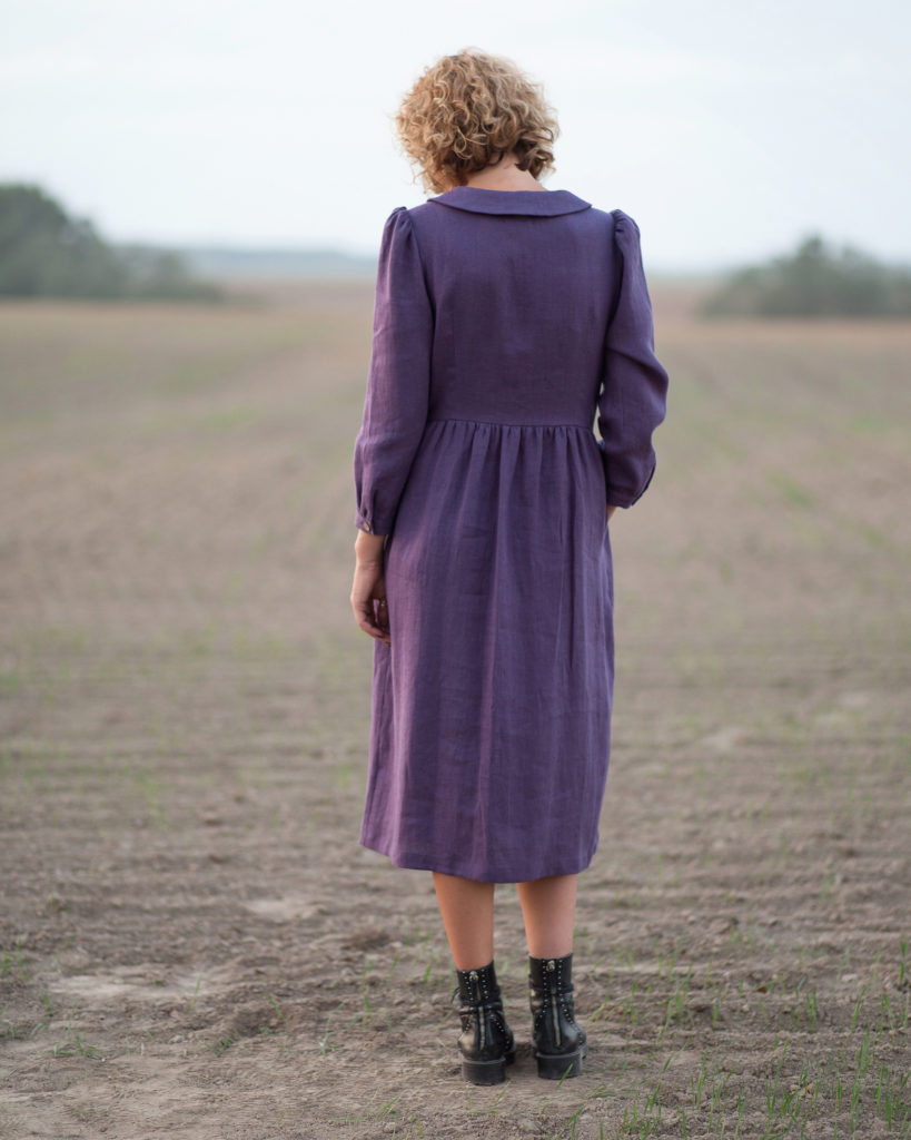 Long sleeve linen dress with button closure - Image 3