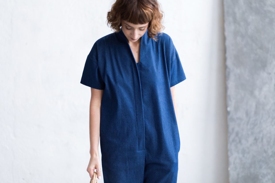 Jumpsuit in a indigo blue denim - Image 2