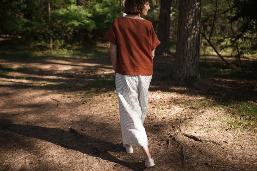 Oversized sleeveless linen jumpsuit - Image 4