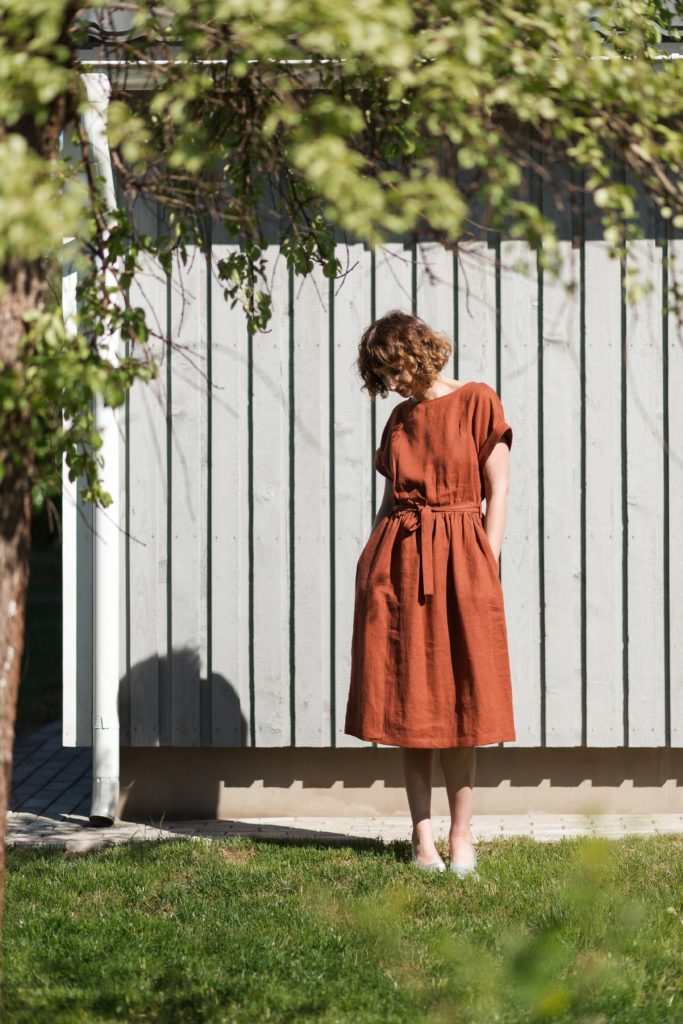 Redwood linen tie belt dress