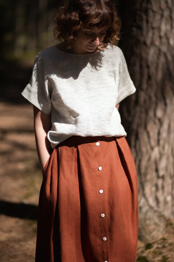 Full pleated linen skirt - Image 2