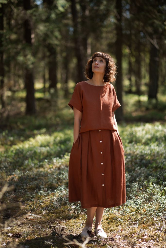 Full pleated linen skirt
