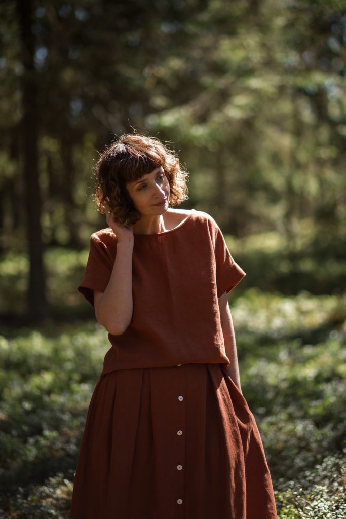 Linen Short Sleeve Kimono-Style Blouse - Image 1