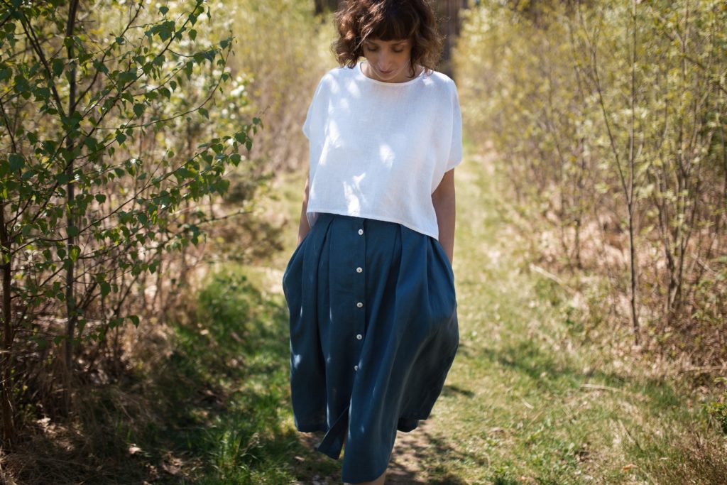 Midi Length Pleated Linen Skirt - Image 4