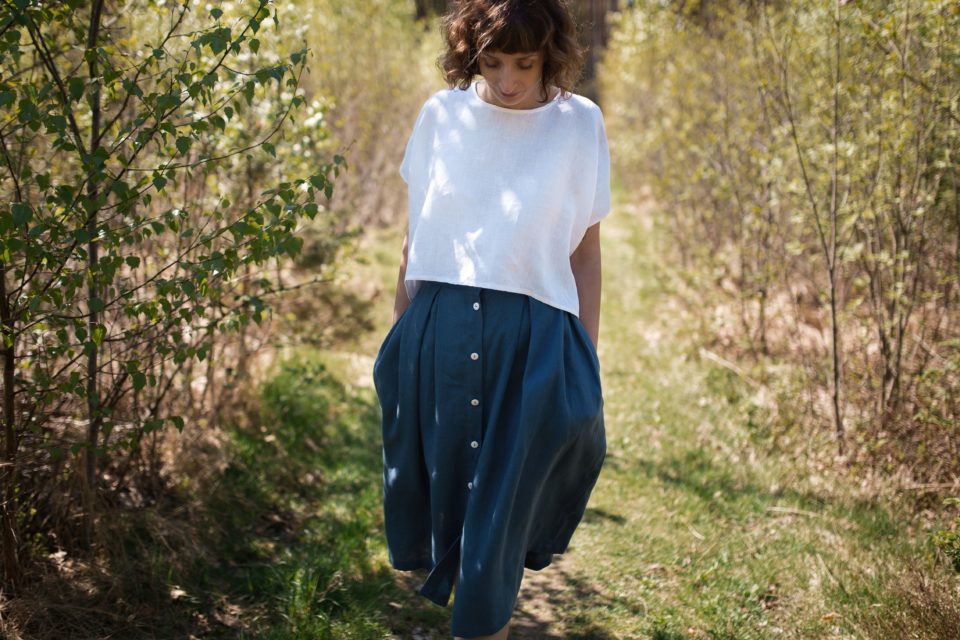 Midi Length Pleated Linen Skirt - Image 4