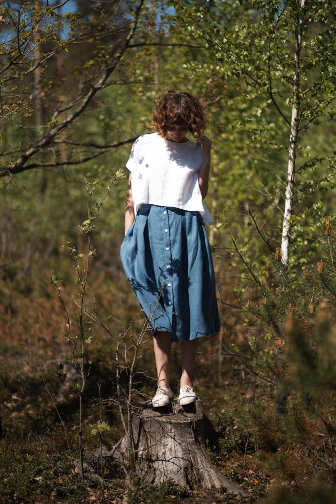 Midi Length Pleated Linen Skirt - Image 3