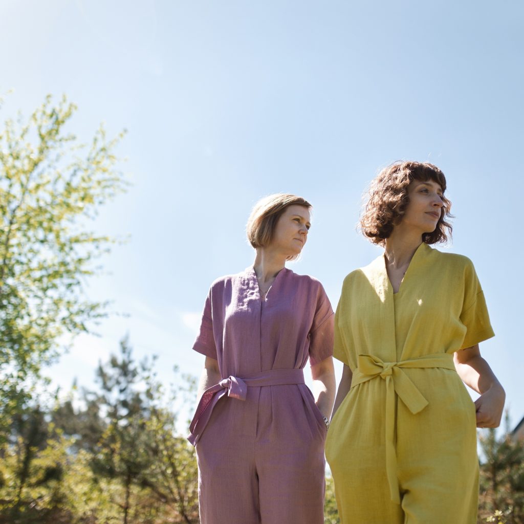 Relaxed fit linen jumpsuit - Image 1