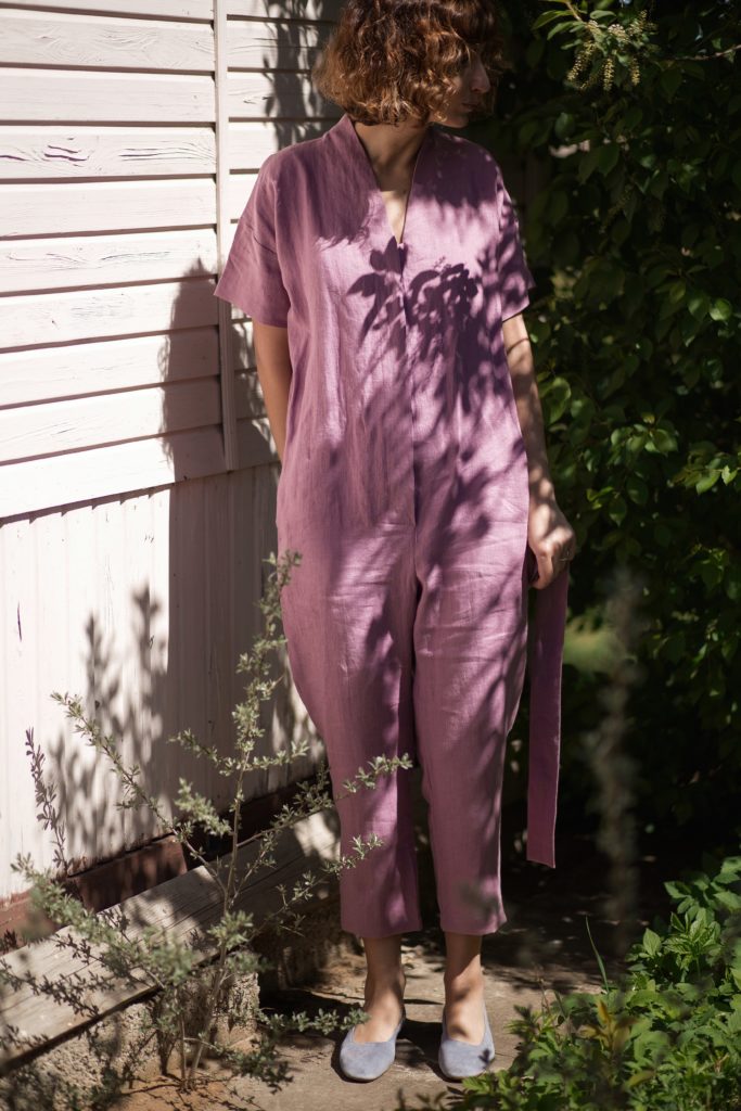 V-neckline linen jumpsuit - Image 3