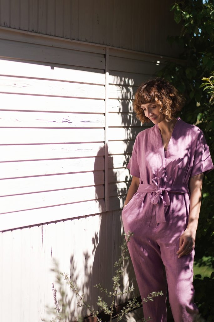 V-neckline linen jumpsuit - Image 2