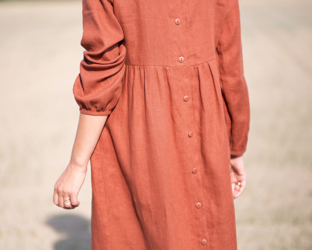 Maxi linen dress in a redwood color - Image 1