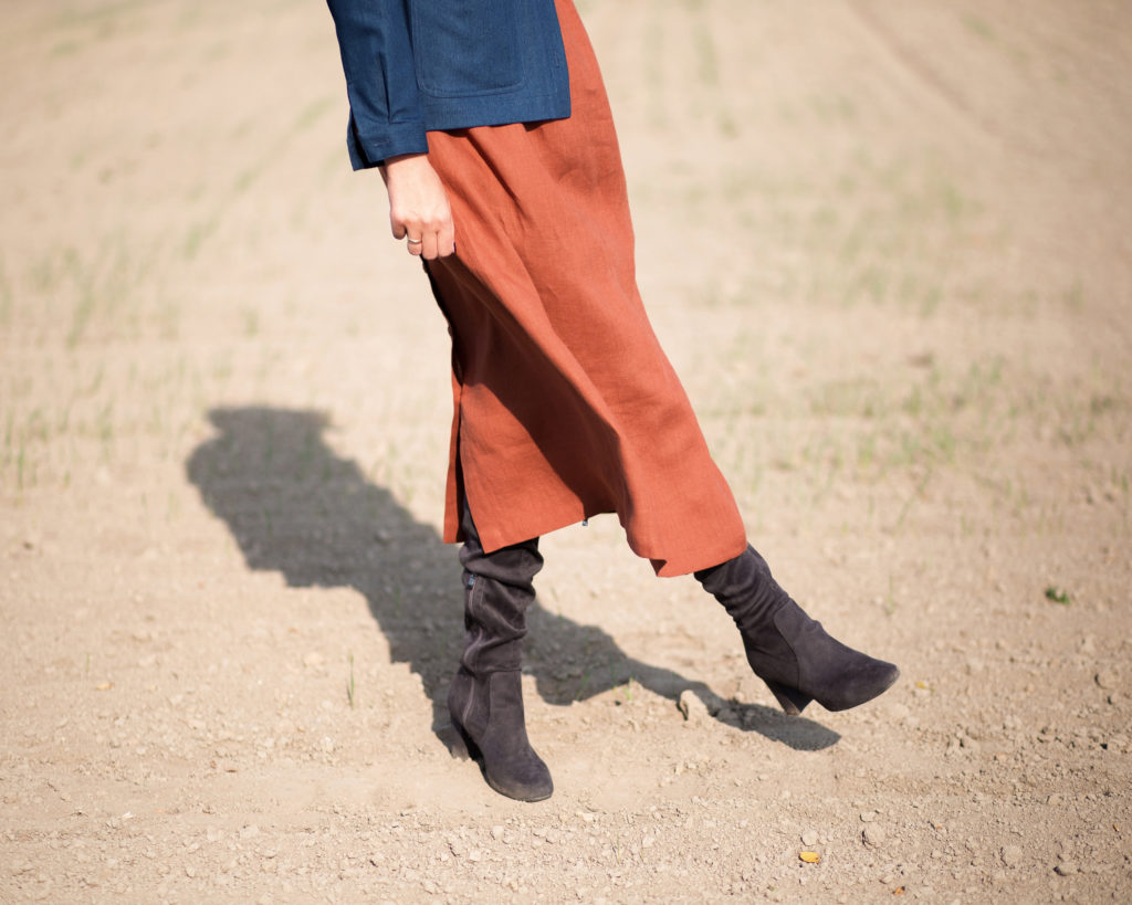 Maxi linen dress in a redwood color - Image 5