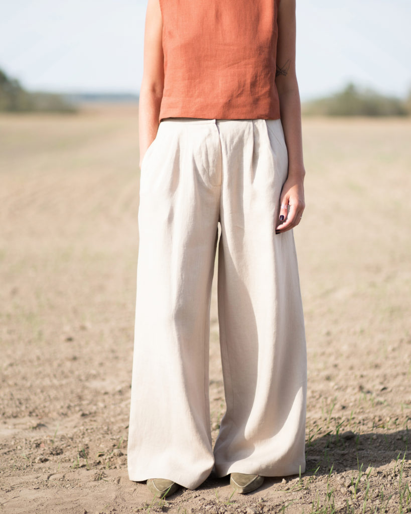 Wide leg linen trousers in a beige color - Image 1