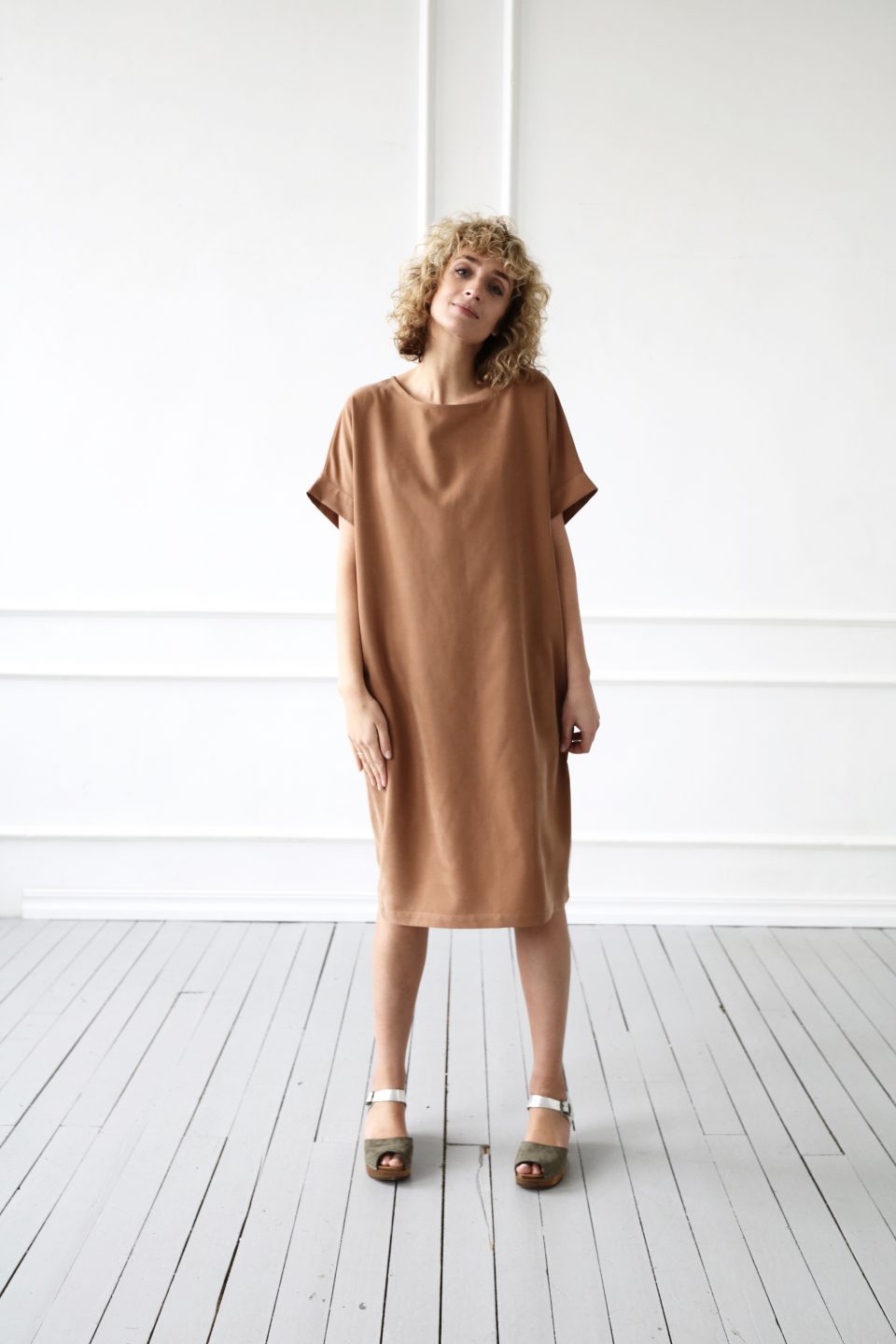 Cocoon style loose fit dress - Image 5