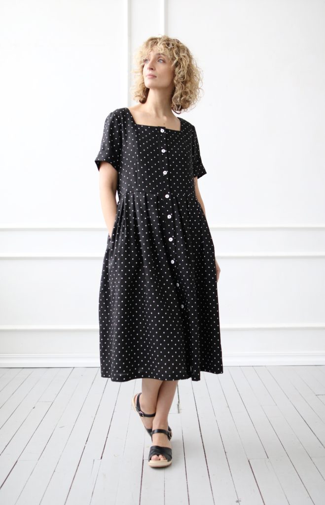 Linen dress in black polka dot | Dress | Sustainable clothing | OffOn clothing