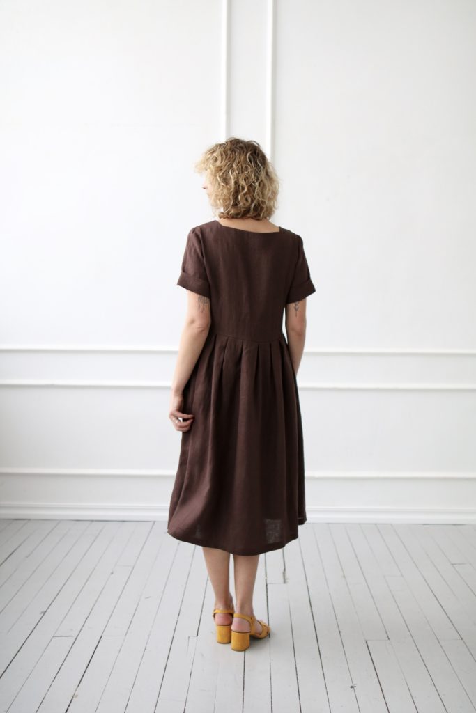 Linen pleated skirt dress - Image 3