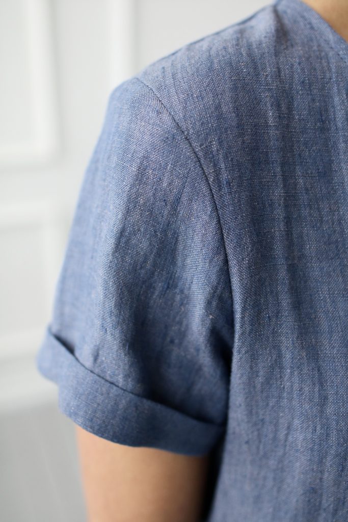 Linen dress with button closure - Image 3
