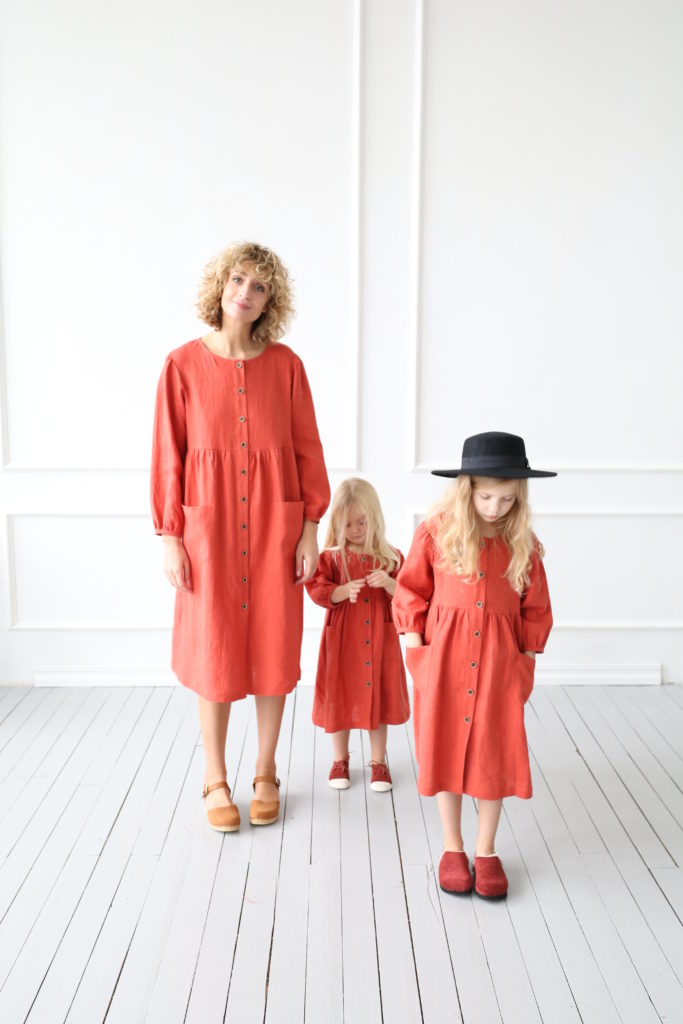 Linen patch pockets matching dresses set