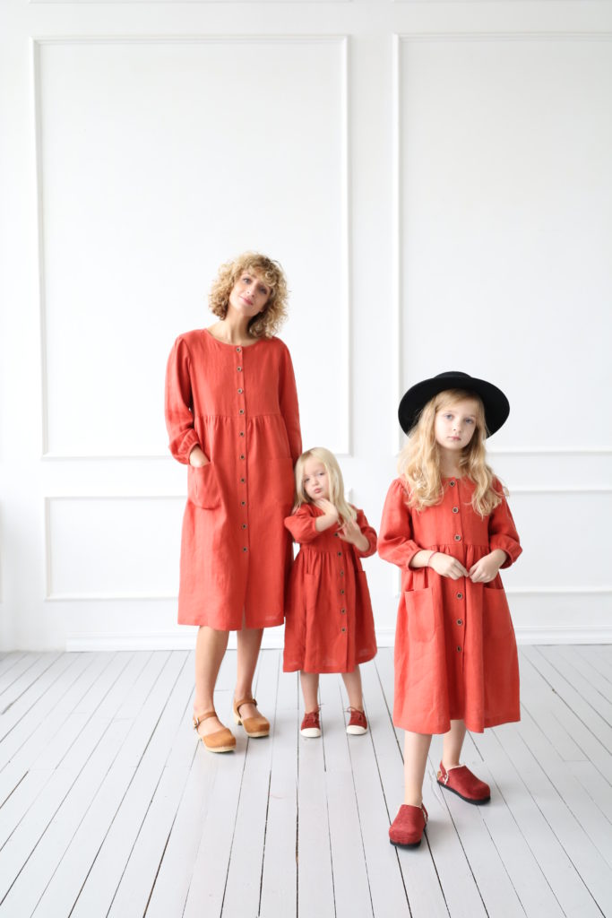 Linen patch pockets matching dresses set - Image 2