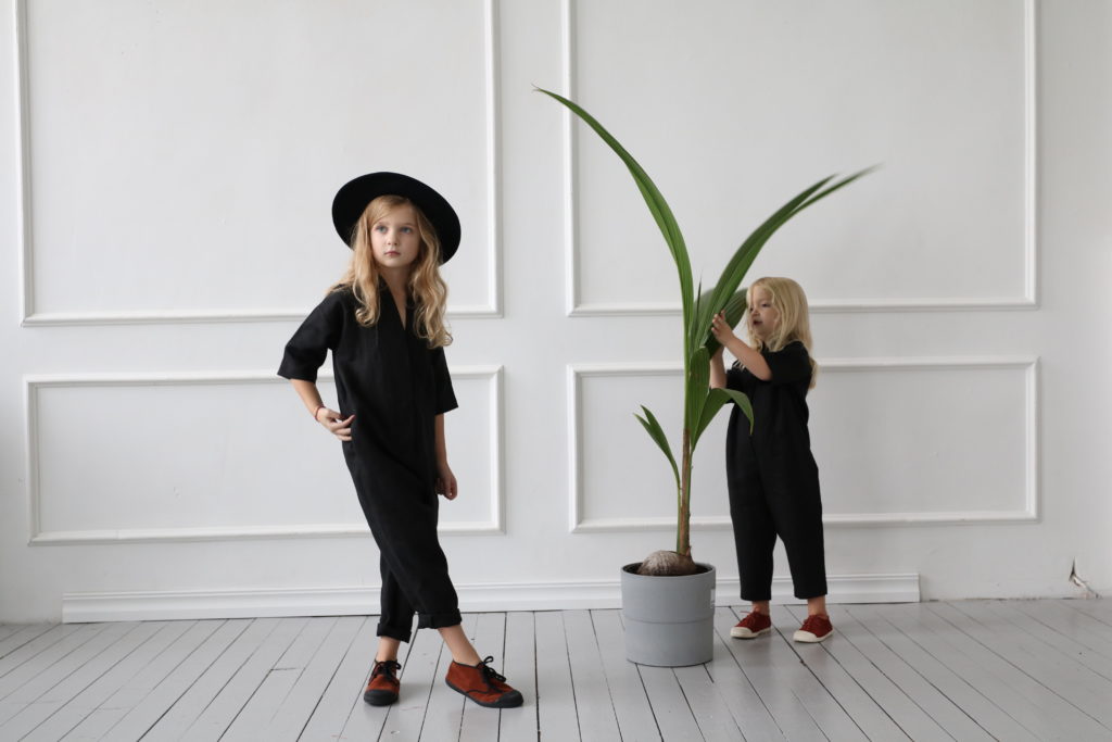 Matching linen jumpsuits set - Image 5