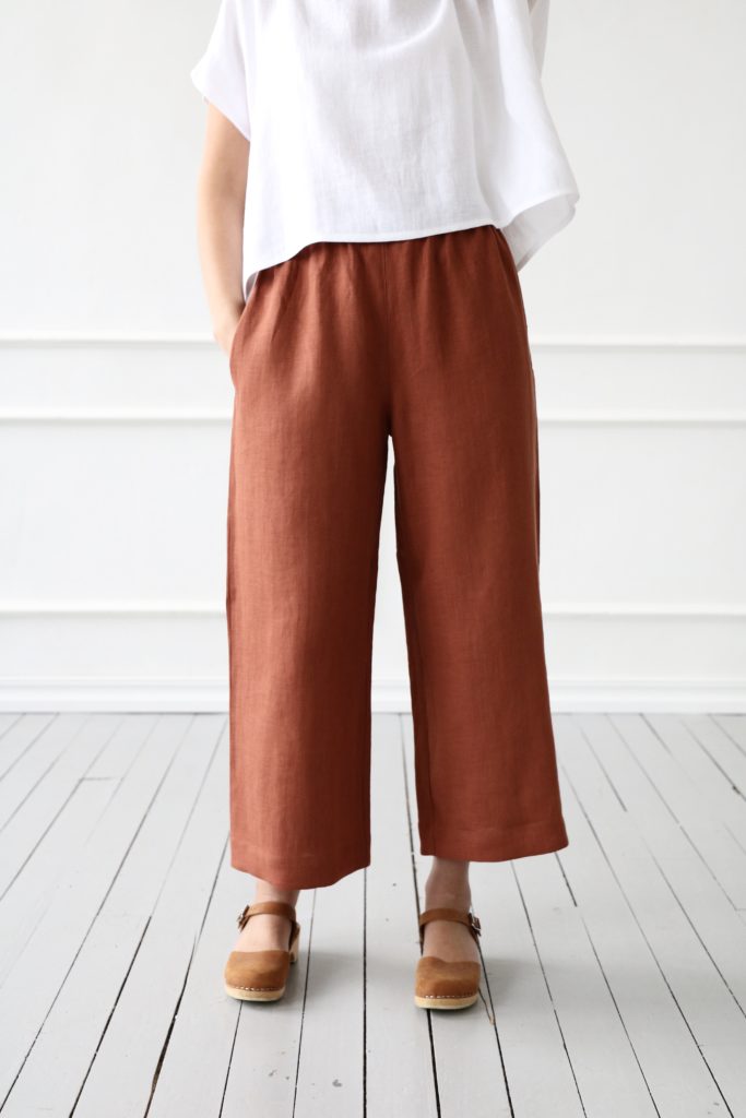 Wide leg linen culottes in redwood - Image 4