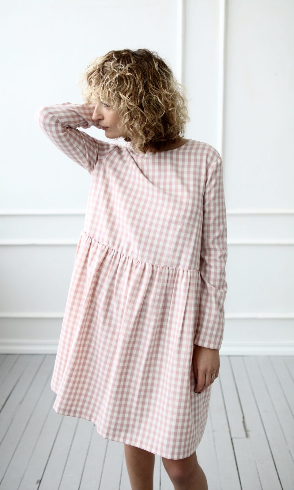 Smock dress in dusty rose checks - Image 3