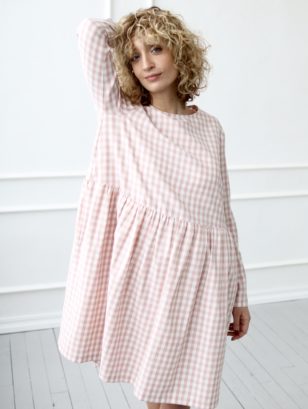Smock dress in dusty rose checks | Dress | Sustainable clothing | OffOn clothing