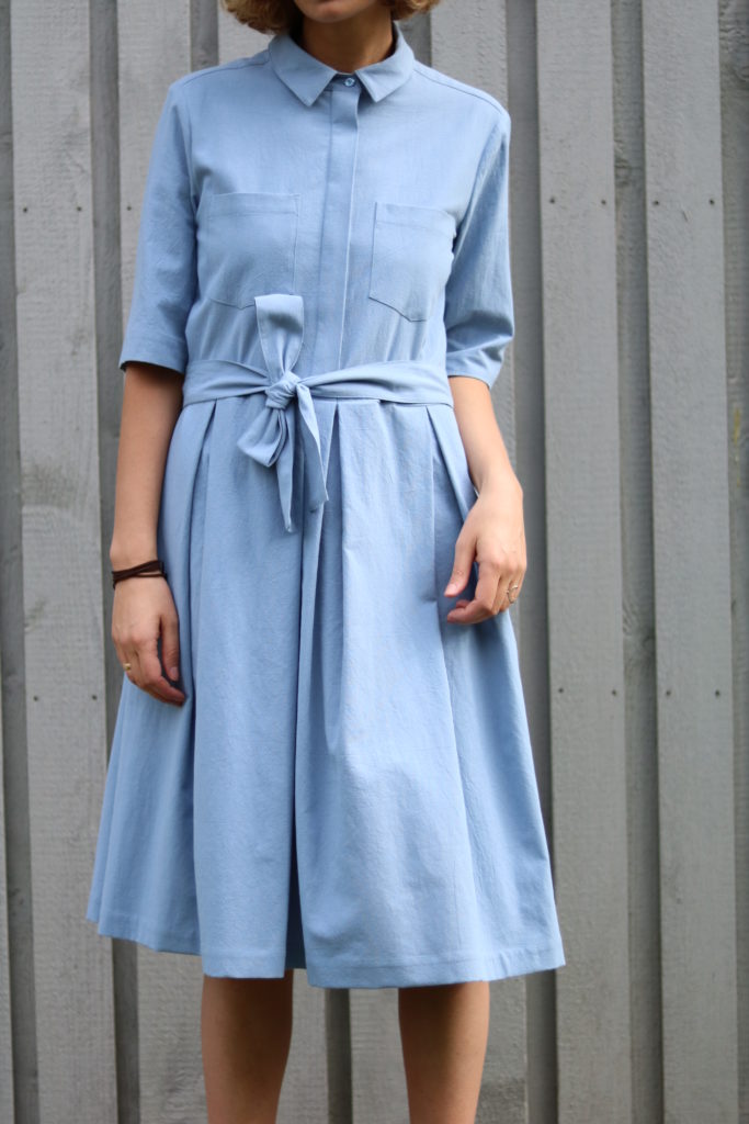 Porcelain blue shirt collar dress