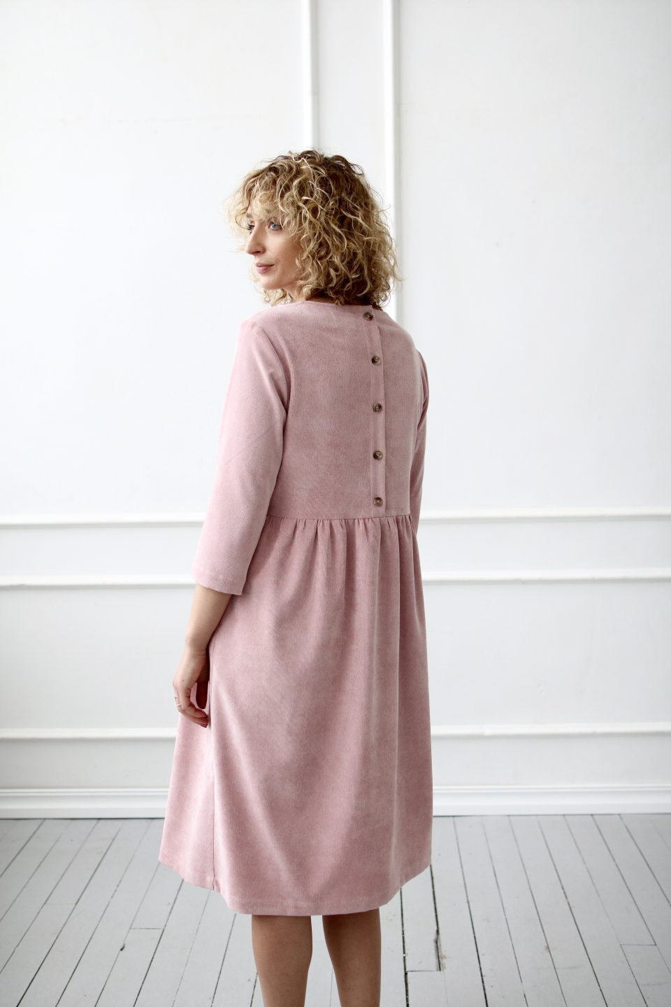 Corduroy loose fit dress in vintage rose - Image 3