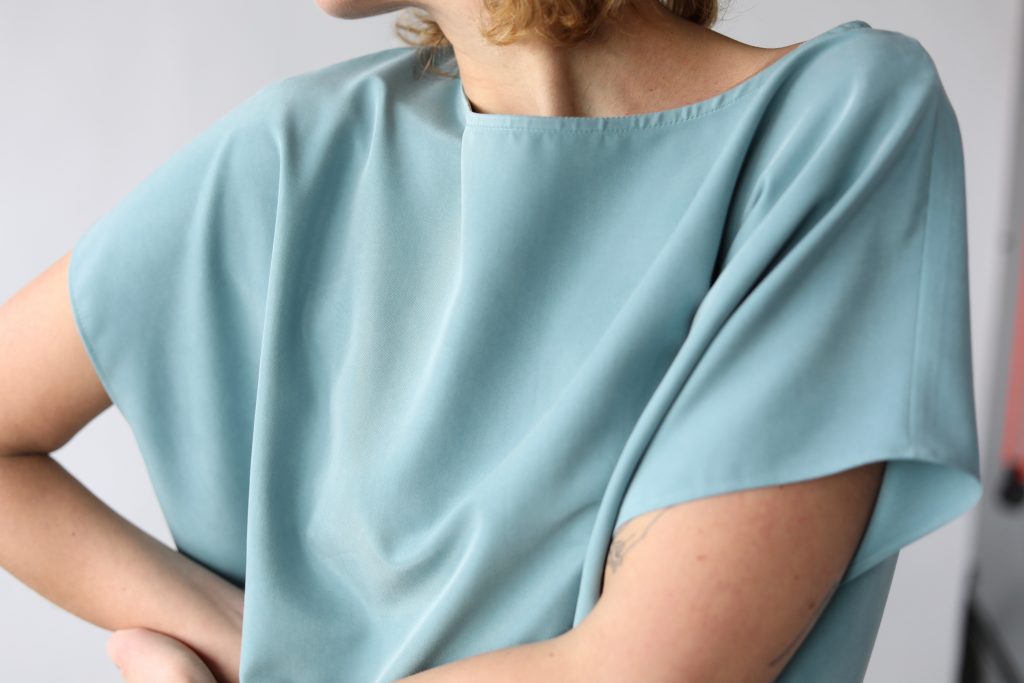 Oversize Cropped Blouse - Image 5