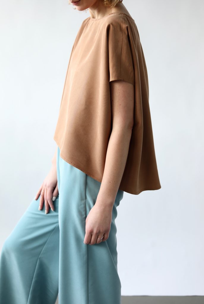 Oversize Cropped Blouse - Image 1