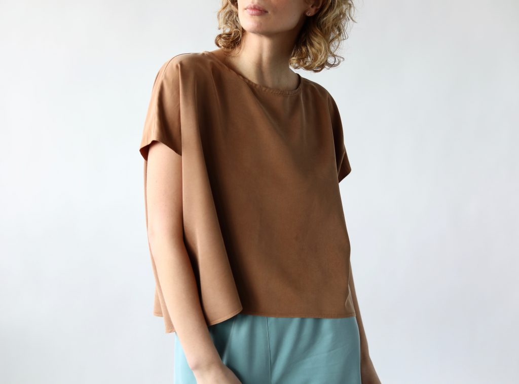 Oversize Cropped Blouse - Image 2
