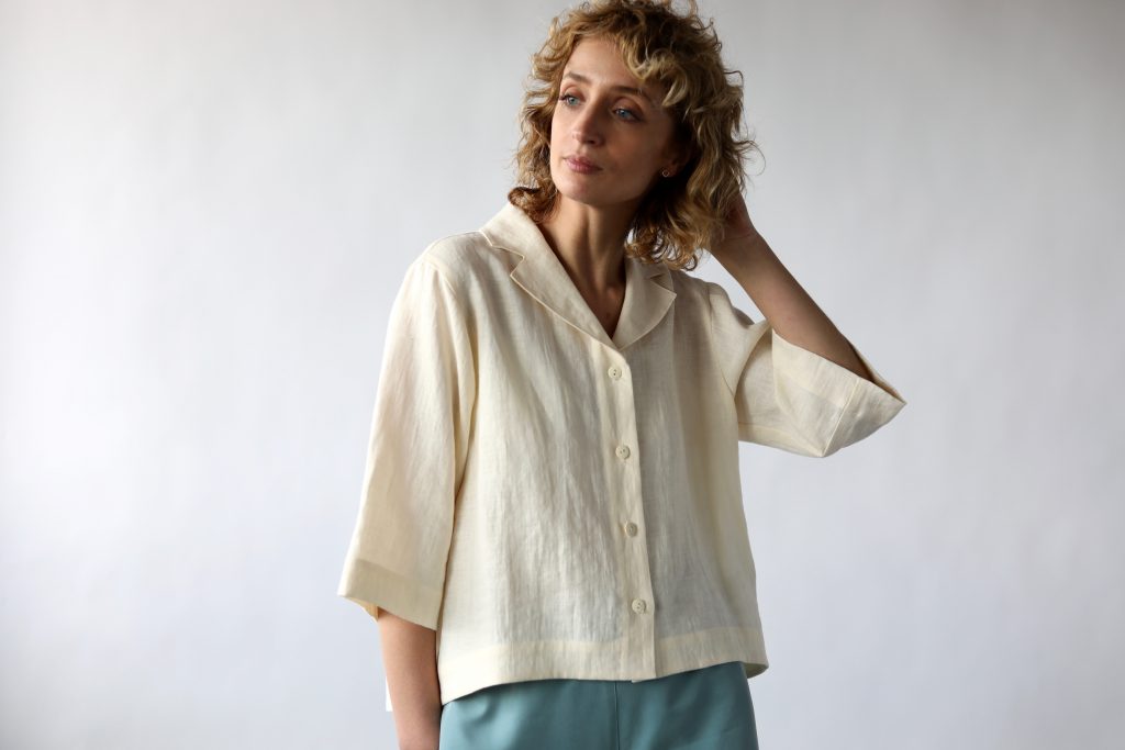 Revere collar linen blouse in ivory - Image 1