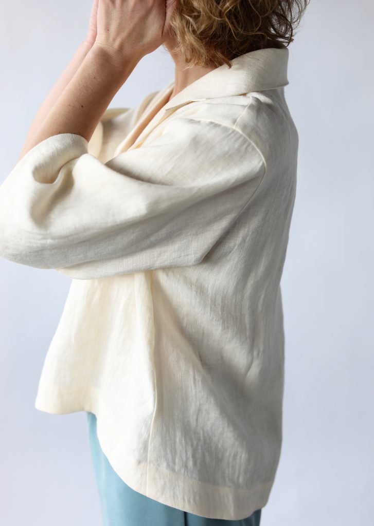 Revere collar linen blouse in ivory - Image 2
