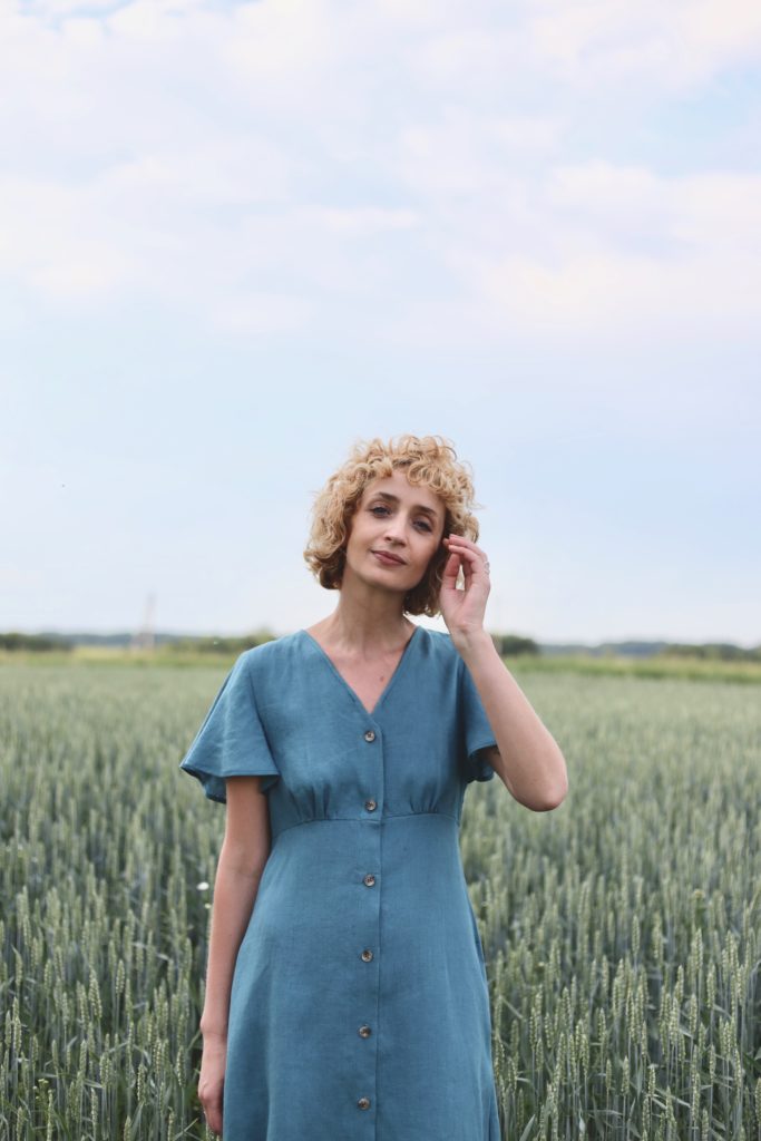 Linen dress with frill sleeves - Image 3