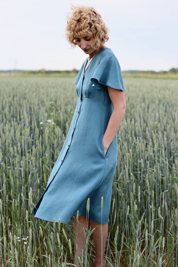 Linen dress with frill sleeves - Image 2