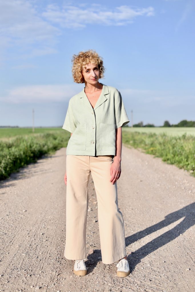 Revere collar linen shirt in sage green - Image 2