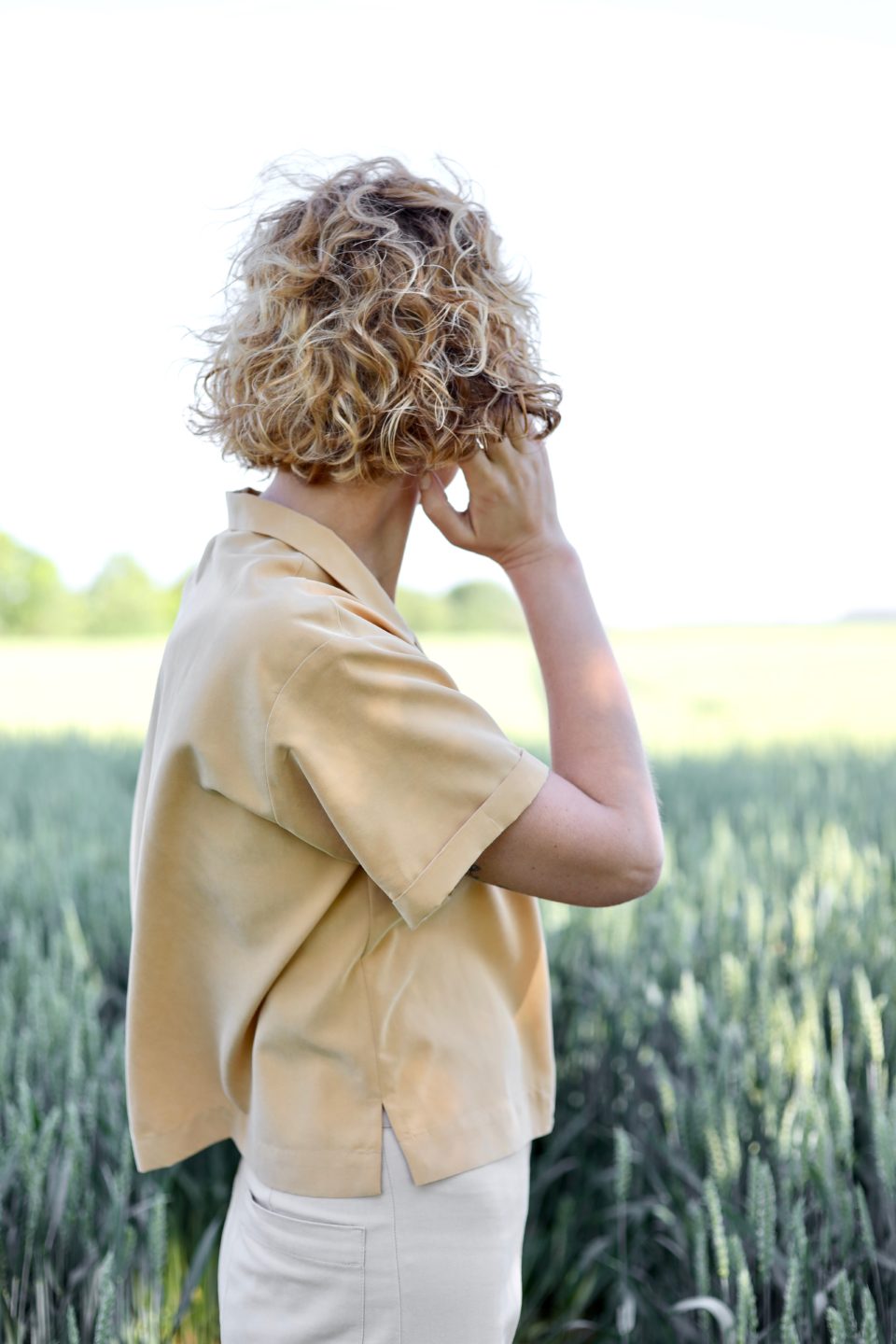 Revere collar cropped shirt - Image 1