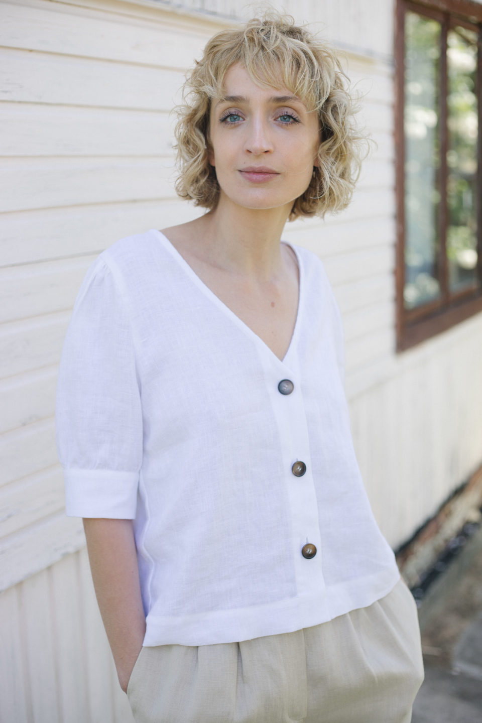 White linen V-neck blouse - Image 1