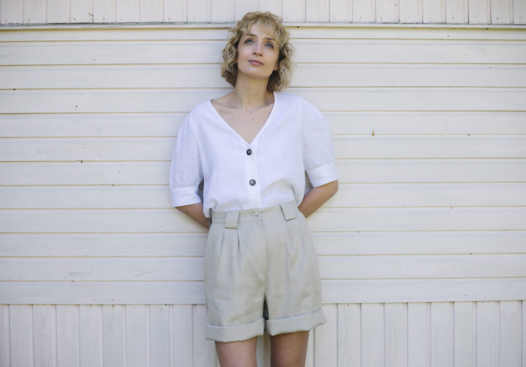 Beige linen high waist shorts - Image 4