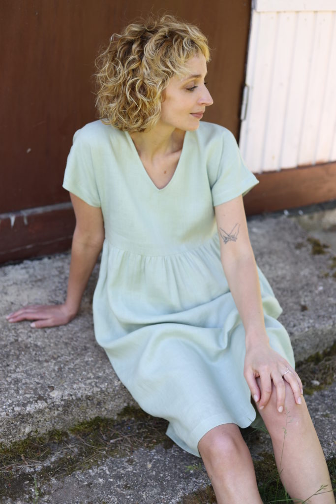 V-neck linen dress in sage green color - Image 4