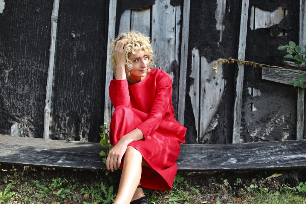 Loose fit ruffled skirt linen dress - Image 3