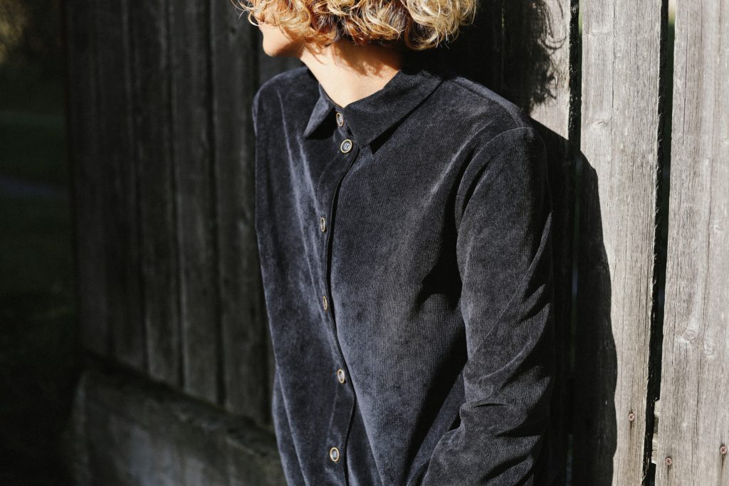 Corduroy oversize shirt dress - Image 4