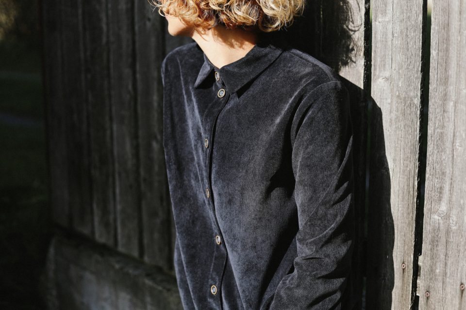 Corduroy oversize shirt dress - Image 4