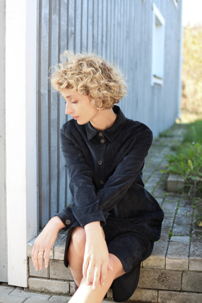 Corduroy oversize shirt dress - Image 5
