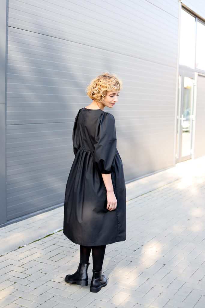 Puffy sleeve empire waist dress - Image 4