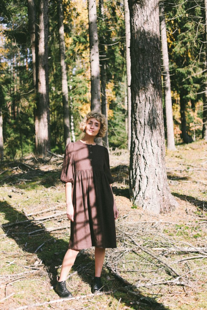Empire waist puffy sleeve linen dress - Image 1