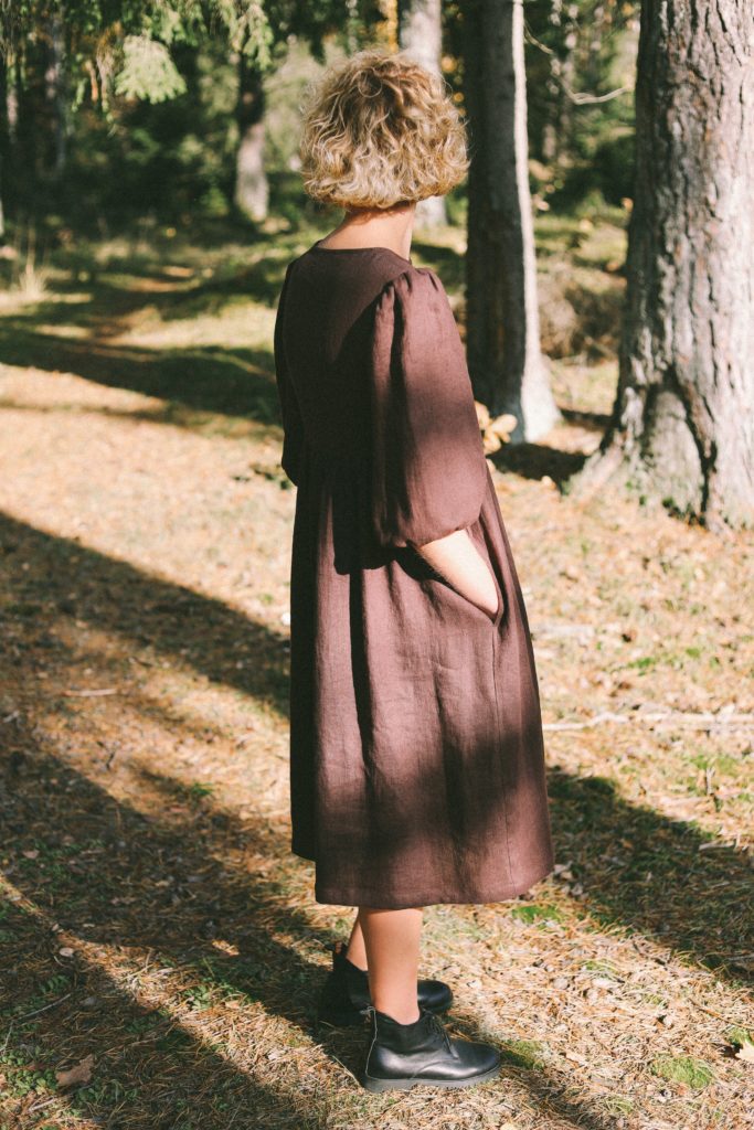 Empire waist puffy sleeve linen dress - Image 3