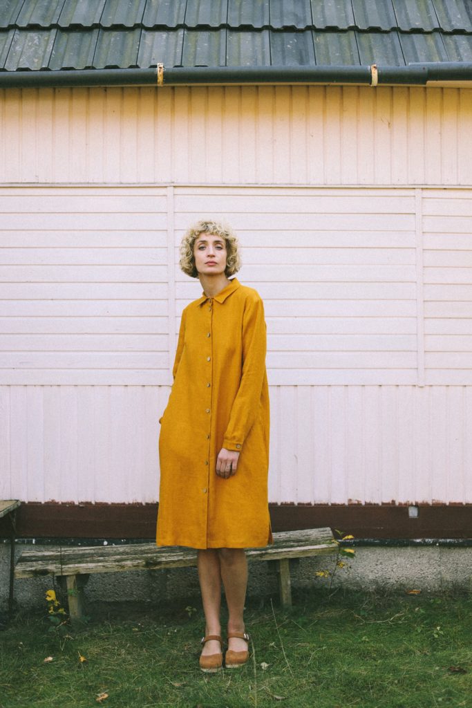 Linen loose fitting shirt dress - Image 1