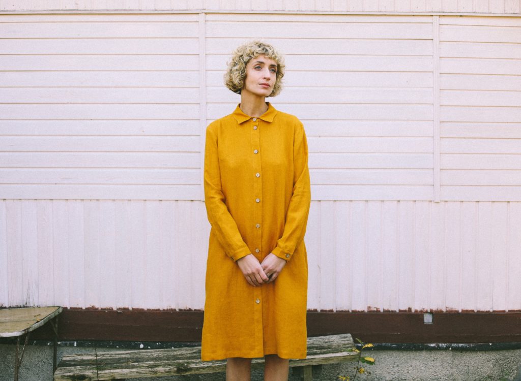 Linen loose fitting shirt dress - Image 3