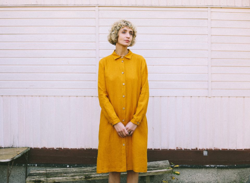 Linen loose fitting shirt dress - Image 3